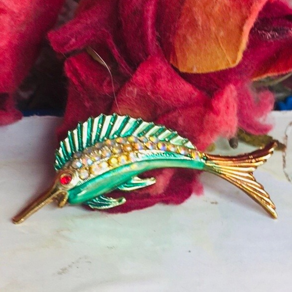 Vintage 50s Gold and Green Aurora Borealis Enamel  Rhinestone Sailfish Brooch